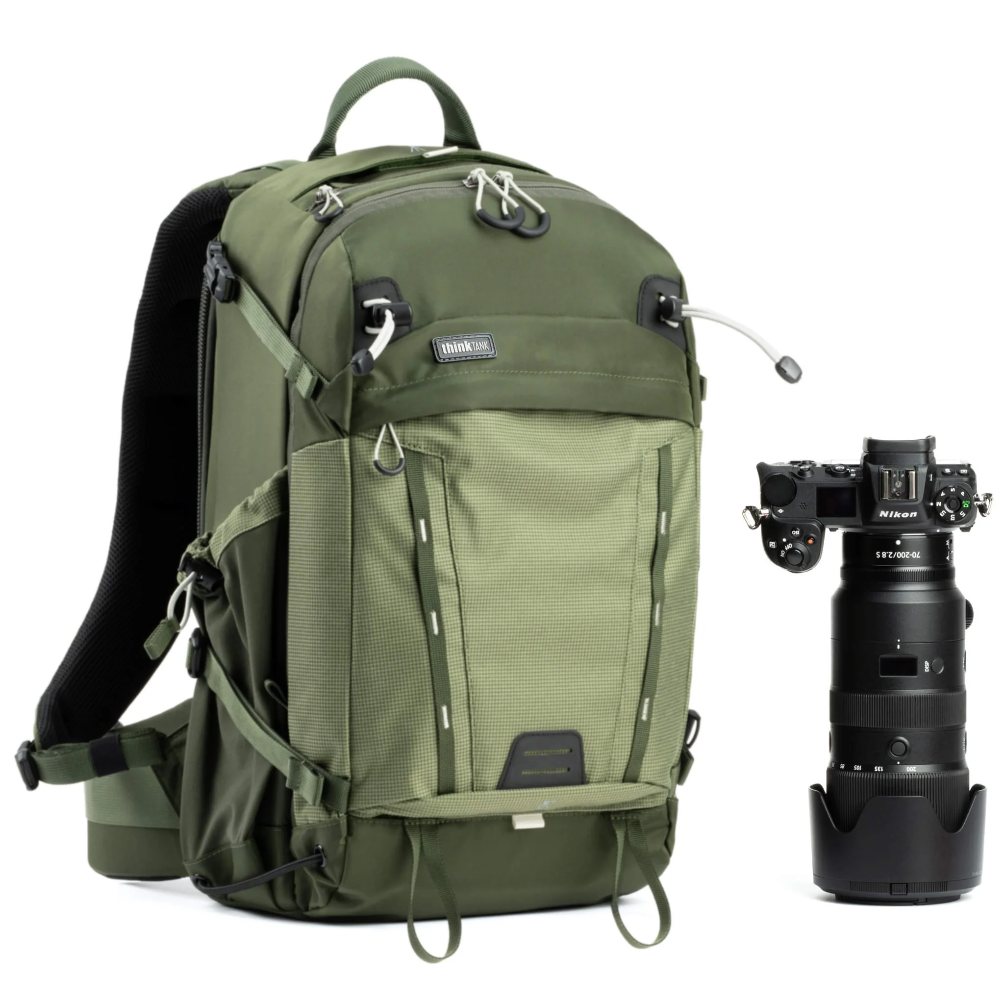 BackLight-18L-Montane-Green-Hero-Right-Gear_b26ca830-5319-40f1-94da-094f519dae4a_2048x