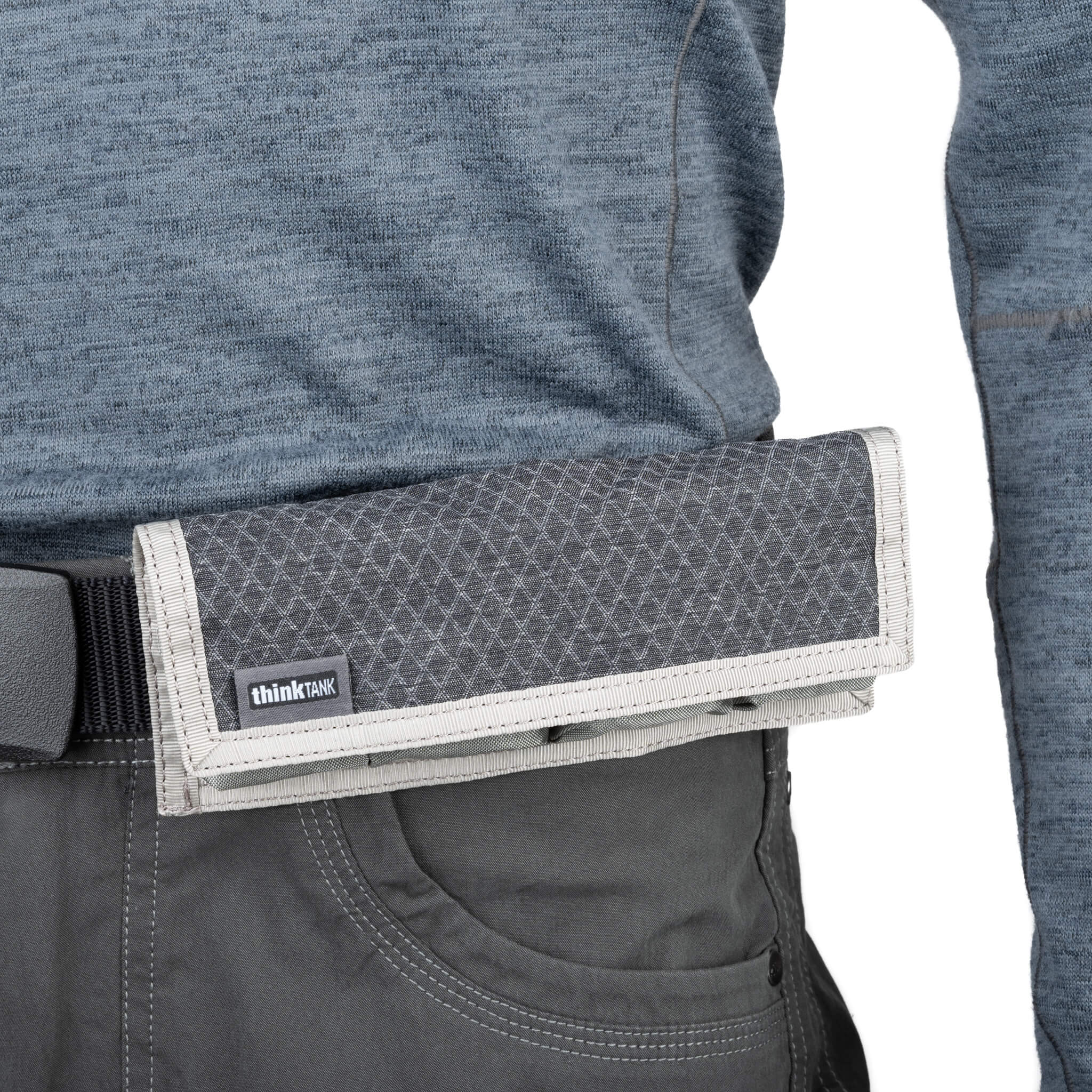 Battery-Holder-4-On-Belt-Closed_2048x