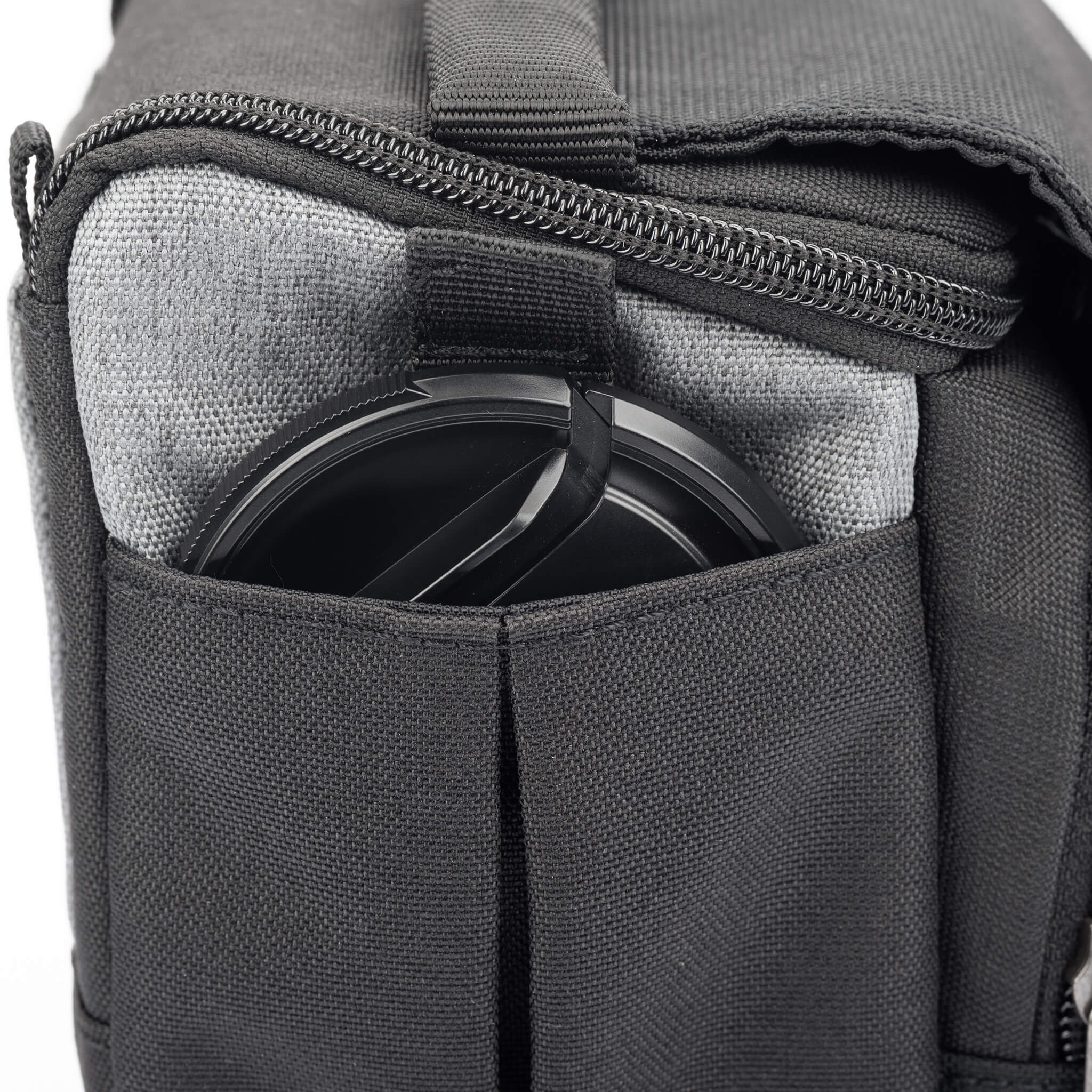 Mirrorless-Mover-Side-Pocket-Alt_0f72af9d-5f38-4d59-96bd-b83d1ae62627_2048x