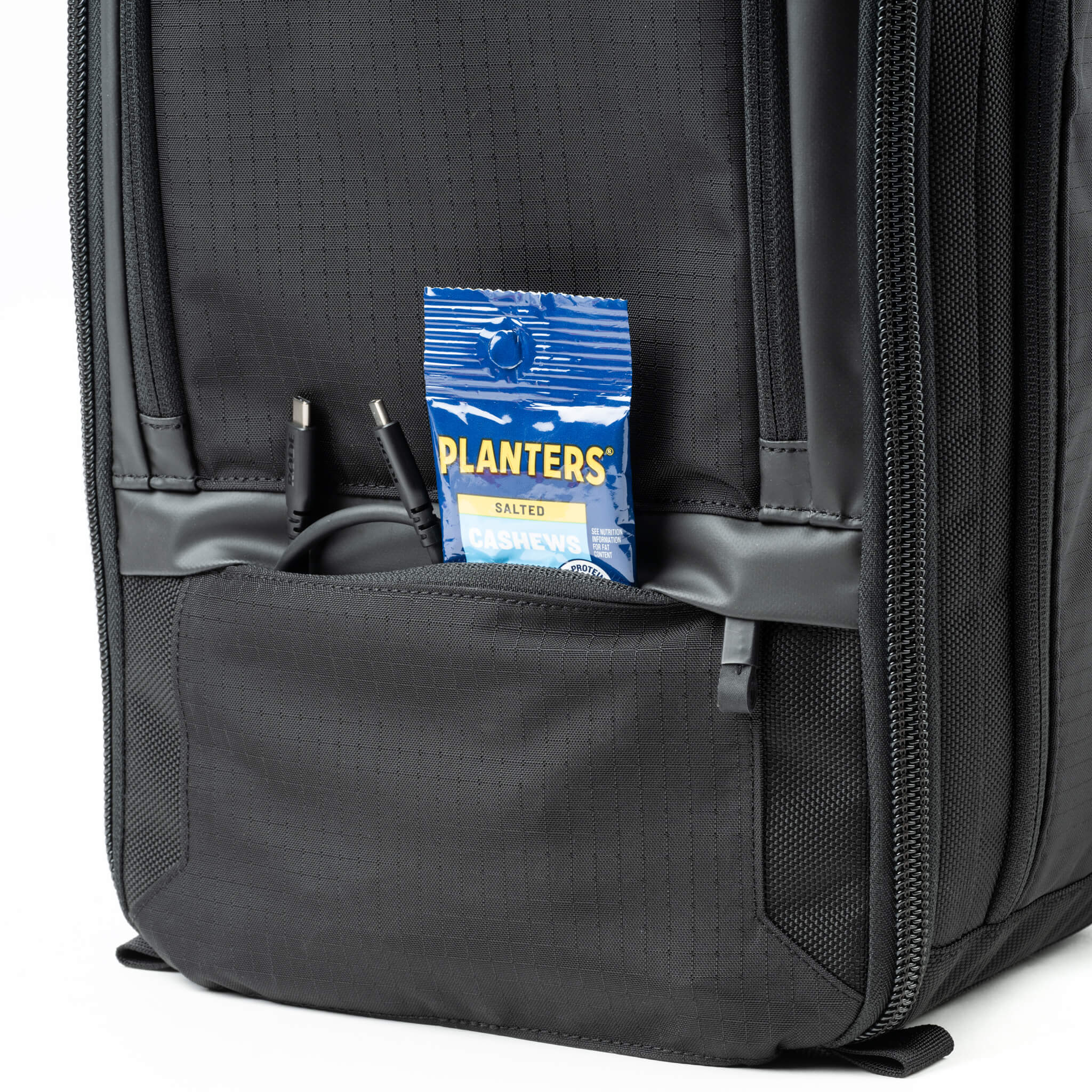 Walker-Pro-24L-Lower-Front-Pocket_2048x