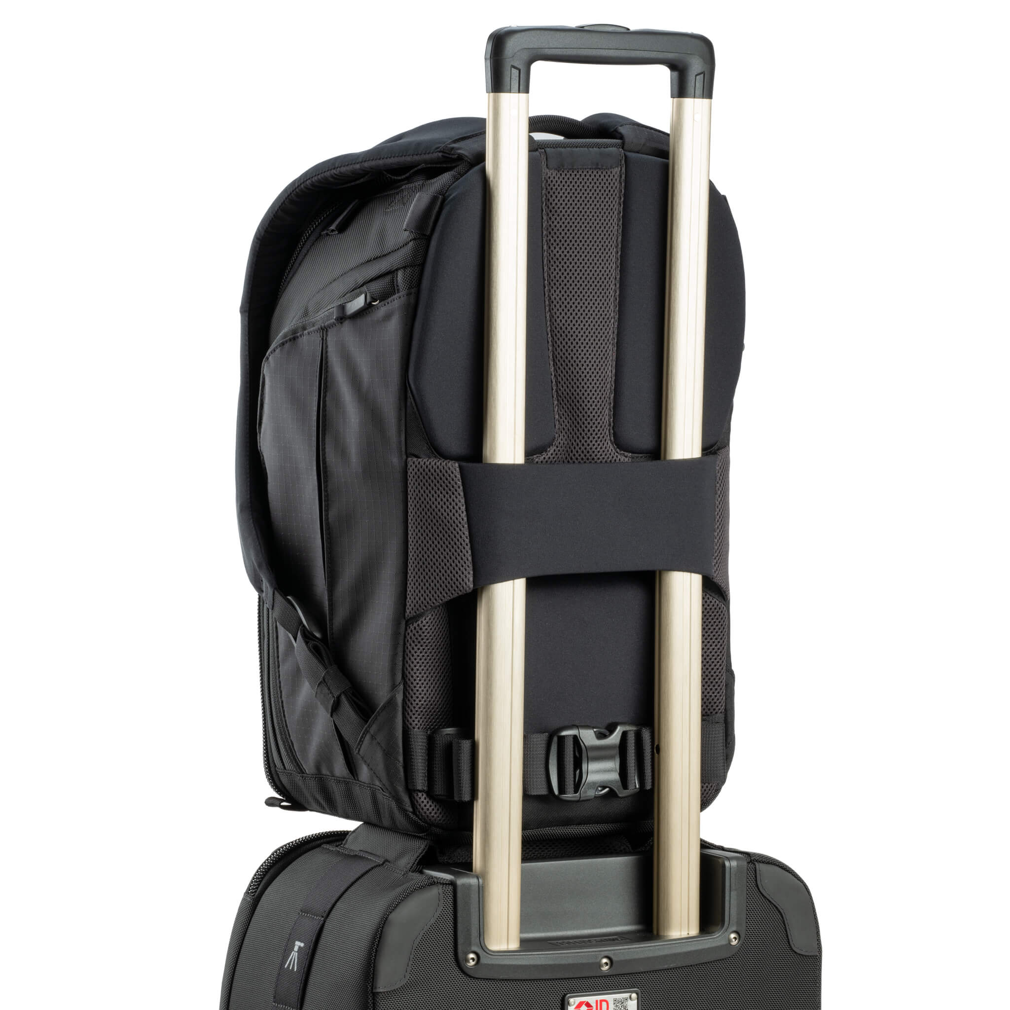 Walker-Pro-24L-Trolly-Handle-Pass-Through_2048x