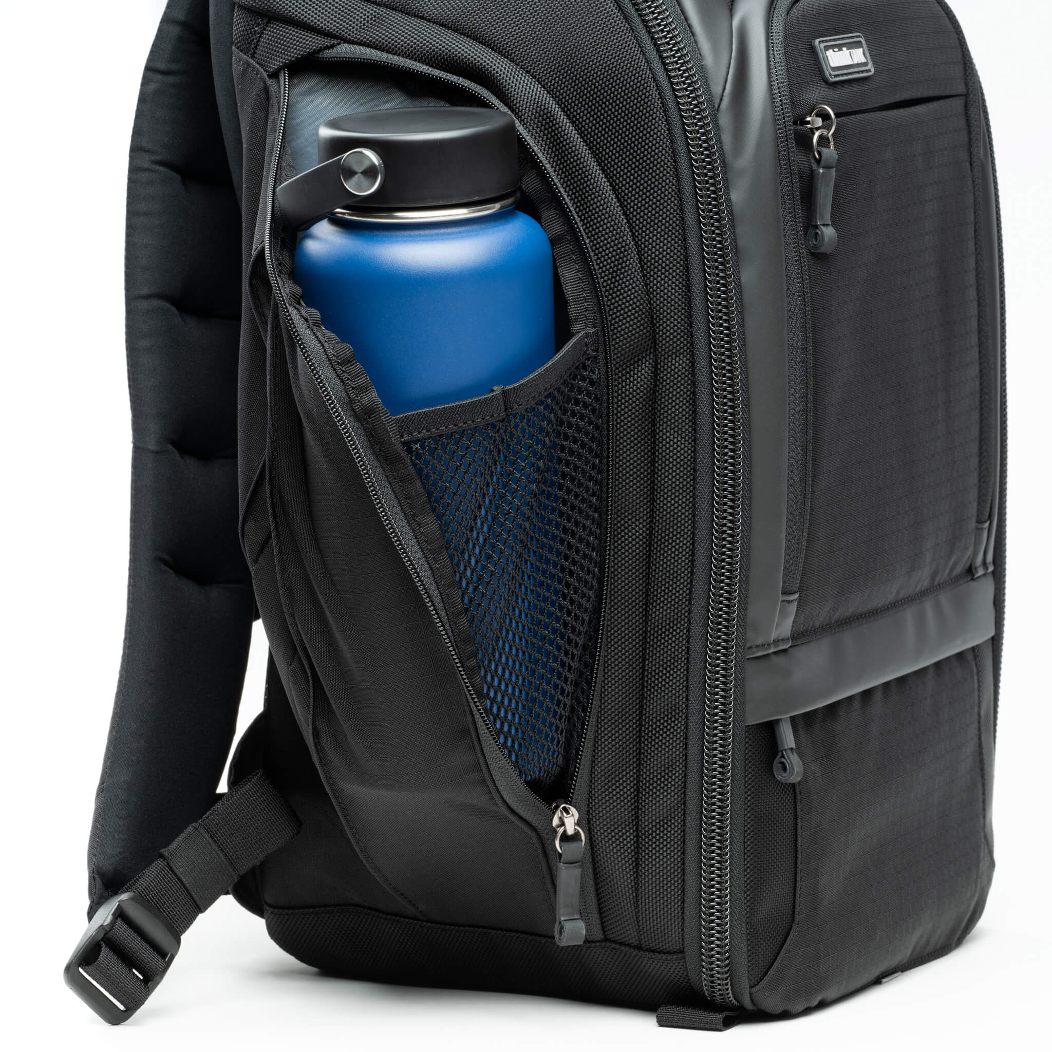Walker-Pro-24L-Water-Bottle-Pockets_2048x